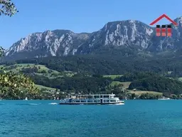 Seeliegenschaft am Attersee mit Steg und Boje