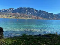 Bauernhaus am Attersee mit Badeplatz
