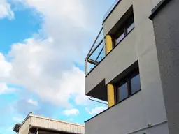 Kleines, nettes Büro mit Balkon