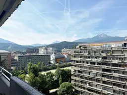 Geräumige 2-Zimmer-Wohnung mit Balkon am Mariahilfpark