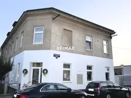 ZINSHAUS mit 400 m² Werkstatthalle