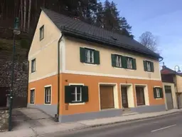 Charmantes Landhaus in Gutenstein, 200m², 8 Zimmer, Garten, renovierungsbedürftig! Bis 06.2029 vermietet