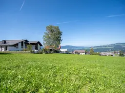 Schönes Grundstück zu verkaufen