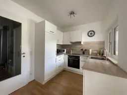 AmHöttlGrund: 2-ZIMMER-WOHNUNG IM 2.OG