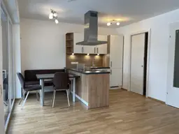 MODERNE 3-ZIMMER-WOHNUNG IM 1.OG