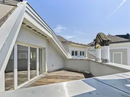 Repräsentative Penthousewohnung in stilvoller Ringstraßen-Villa