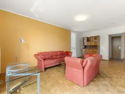 Luftige 3-Zimmer-Wohnung mit Loggia und Grünblick
