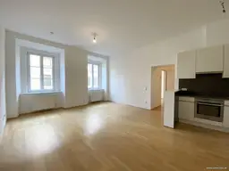 Altbauwohnung mit Terrasse im Zentrum, hochwertig saniert, barrierefrei erreichbar