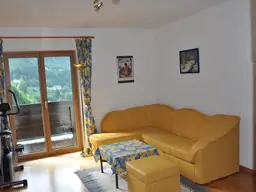 AUSSICHTSWOHNUNG - Ferienwohnung (2. Wohnsitz) in Bestlage von Bad Gastein. Mitten im historischen Zentrum, direkt an der Kaiserpromenade. Herrliche Aussicht auf Bad Gastein, die Berge und das Gasteiner Tal.