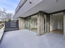 NEUBAUWOHNUNG MIT TERRASSE UND EIGENEM GARTEN AM TRAUNSEE