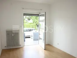 Gemütliches Zuhause im Hochparterre- mit 18 m2 Terrasse und Parkplatz