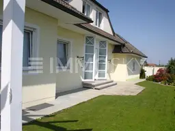 Imposante Landhaus-Villa samt Nachbargrundstück 