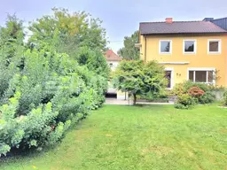 Naturnah - Stadtnah: Eigenheim mit großem Garten und Garage im Zentrum