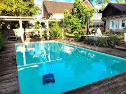 Urlaub zu Hause  Stilvolles Anwesen mit Saunahaus, Pool und Teich