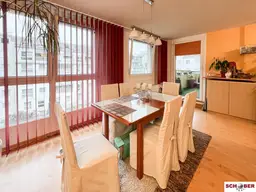 Modernes Wohnen im 4. Liftstock mit großer Loggia