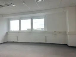 Effizient und zentral: 2-Zimmer-Büro mit Nische für Teeküche im IZ-NÖ Süd