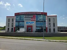 Exklusive Bürofläche direkt an der A1 – 623 m², 34 Parkplätze, sofort bezugsbereit