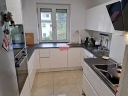 fünf Zimmer OG + Garten + Garage + Parken