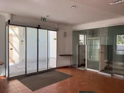 Renoviertes Wohn-/Geschäftshaus