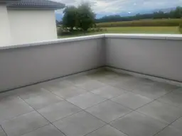Neuwertige Terrassenwohnung