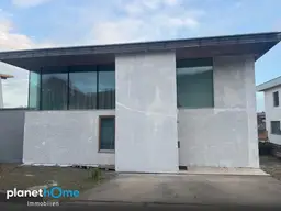 Wohnkomfort auf drei Ebenen – Architekten-Villa mit Sauna, Terrasse &amp; traumhaftem Ausblick