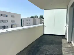 Jetzt Besichtigung vereinbaren - Helle 3 ZI-Neubauwohnung mit großem Balkon!