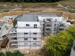 2-Zimmer-Wohnung mit Dachterrasse und Parkplatz – Wohnen im Grünen mit Top-Anbindung