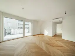 STOCK IM WEG - Sonnenstunden &amp; Stilgefühl - 2 Zimmer mit Westbalkon, Fitness &amp; Garage