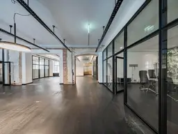 Topmodernes, loftartiges Open Space Büro auf zwei Ebenen mit Terrasse im Telegraf 7 zu mieten