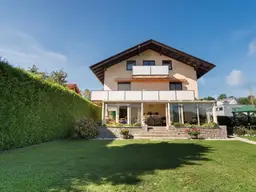 Ein Zuhause für Generationen – liebevoll gepflegtes Zweifamilienhaus mit großem Garten und Ausbaupotenzial