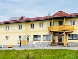 Renditeobjekt in Aich: Zinshaus mit 20 Zimmern für 400.000 € – Ihre Investition!