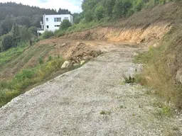 SONNIGES TERRAIN mit auffallend schöner AUSSICHT in absoluter RUHELAGE zwischen 600 bis 3190 m²