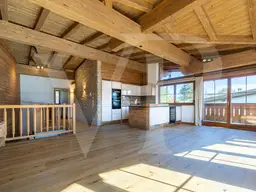 Traditionelles Tiroler Chalet in ruhiger Sonnenlage