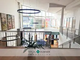 Helle Showroom- / Büroflächen in Eugendorf