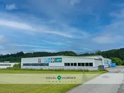 Vielseitige Betriebsliegenschaft mit Büro- und Lagerflächen
