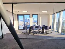 Verkehr ohne Hindernisse - Top-modernes Büro