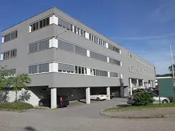 Moderne und großzügige Bürofläche