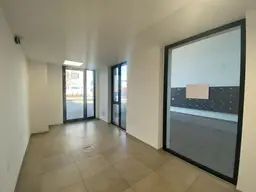 kleines Geschäftslokal in gut sichtbarer Lage
