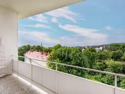 Sonnig wohnen mit Grünblick – 4-Zimmer-Wohnung, ca. 104 m² NF &amp; Garagenbox in Brunn/Geb.!