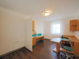Moderne Ordinations- oder Bürofläche!Herzen von Brunn am Gebirge - 2 Tiefgaragenplätze inklusive!