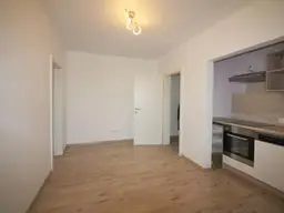 RUHIGE 2-ZIMMER-WOHNUNG - NÄHE MURPARK UND AUTOBAHN