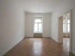 GROSSZÜGIGE ALTBAUWOHNUNG IN TOP-LAGE NAHE KAISER-JOSEF-PLATZ - IDEAL ALS WOHNUNG ODER BÜRO