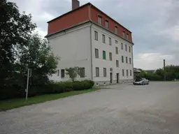 Zinshaus mit befristeten 8 Wohnungen, 5,2% Rendite!