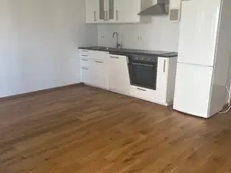 Traumhafte neuwertige 2-Zimmer-Wohnung mit großem Balkon in erstklassiger Lage!