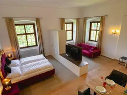 Invest in castle living / Apartment Dahlia