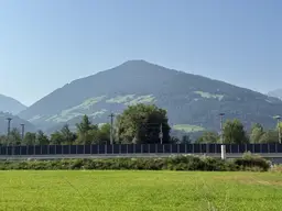 Gewidmetes Gewerbe- und Industriegebiet nur 15 km von Innsbruck entfernt– Nähe A12-Anschlussstelle Wattens – TEILFLÄCHEN-Vergabe möglich