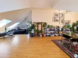 außergewöhnliche Dachterrassenwohnung mit Loftcharakter