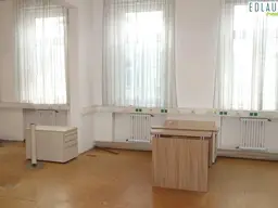 Preiswertes Altbaubüro in der Innenstadt!