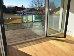 Sehr helle und moderne 3-Zimmer-Wohnung mit großem Balkon, in absolut zentraler Lage von Bürmoos