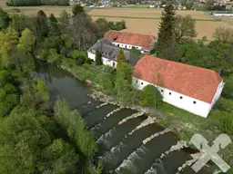 Einzigartiger Landsitz mit ehem. Mühle und ca. 22 ha Grund im Vulkanland